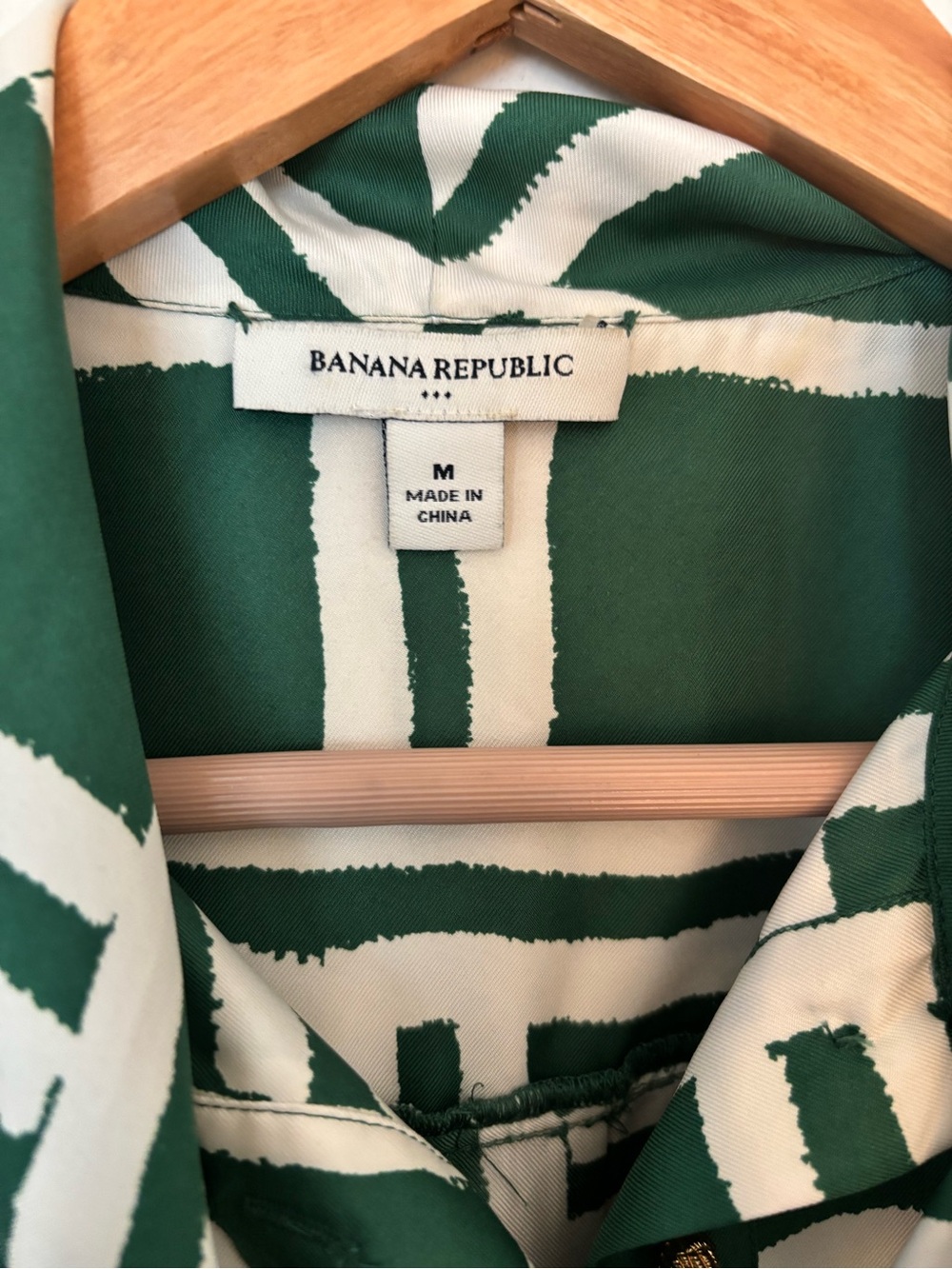 Banana Republic Green & White Grid Tie-Neck Short-Sleeve Blouse - Picture 2 of 5